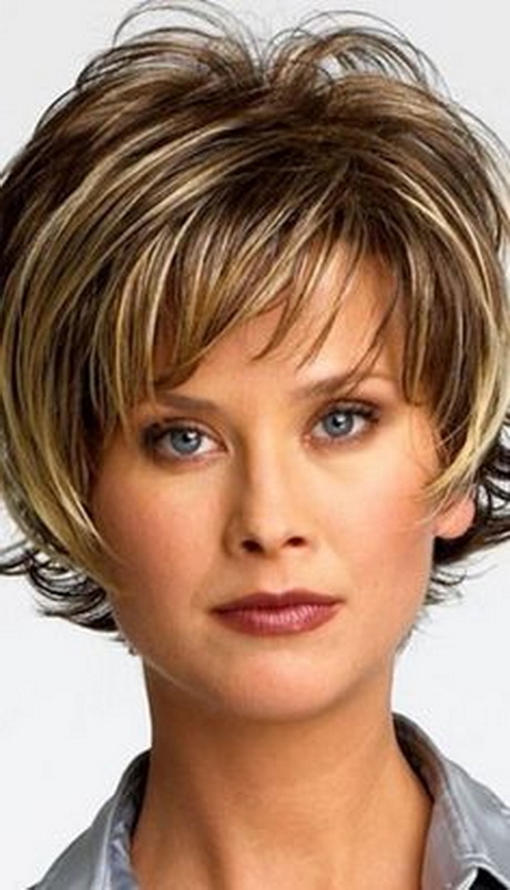 2015 short hairstyles for women over 40