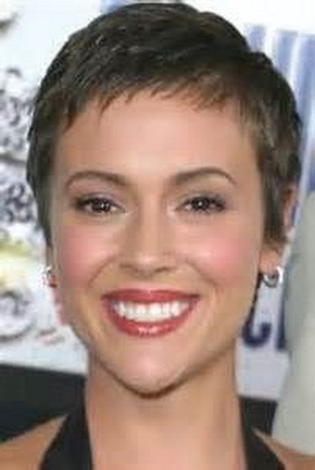 alyssa-milano-pixie-haircut-53-3 Alyssa milano pixie haircut