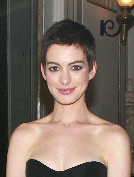Short haircuts – Anne Hathaway