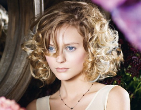 best-cuts-for-curly-hair-51-19 Best cuts for curly hair