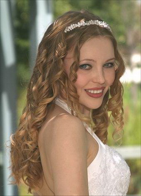 bridal-curly-hairstyles-09-11 Bridal curly hairstyles