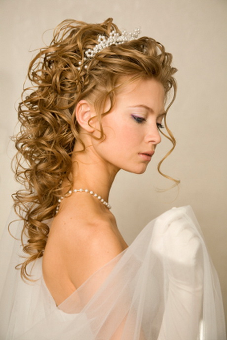 bridal-hairstyles-curly-hair-50-11 Bridal hairstyles curly hair
