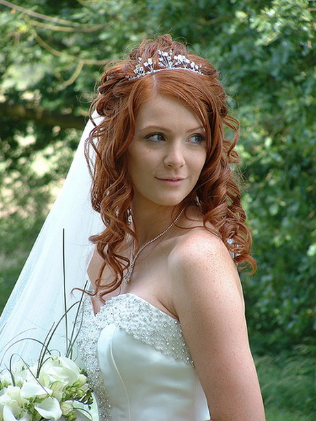 bridal-hairstyles-with-tiara-88-18 Bridal hairstyles with tiara