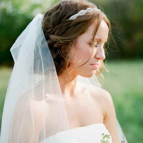 bridal-hairstyles-with-veil-83-15 Bridal hairstyles with veil