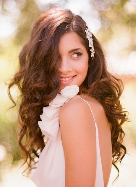 curly-hairstyles-for-brides-50-7 Curly hairstyles for brides