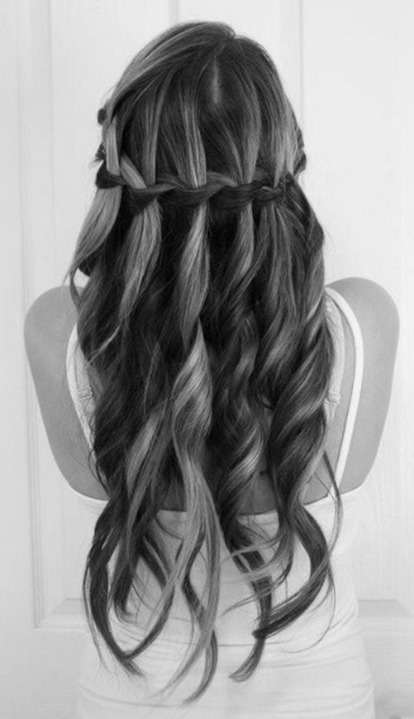 curly-hairstyles-for-graduation-04-5 Curly hairstyles for graduation