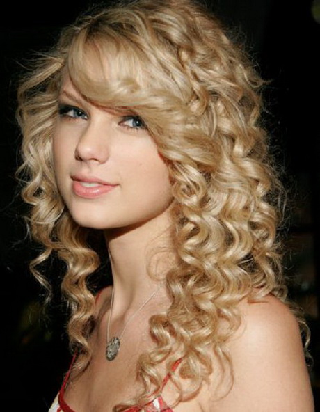 curly-hairstyles-for-graduation-04 Curly hairstyles for graduation