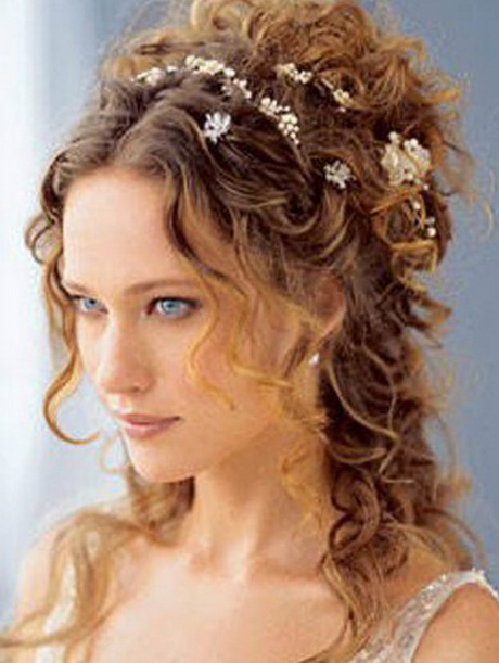 curly-hairstyles-for-homecoming-12-6 Curly hairstyles for homecoming