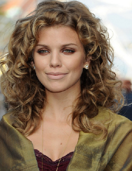 Curly Hairstyles For Oval Faces