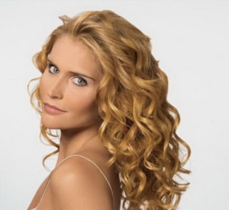 curly-or-wavy-hairstyles-27-13 Curly or wavy hairstyles