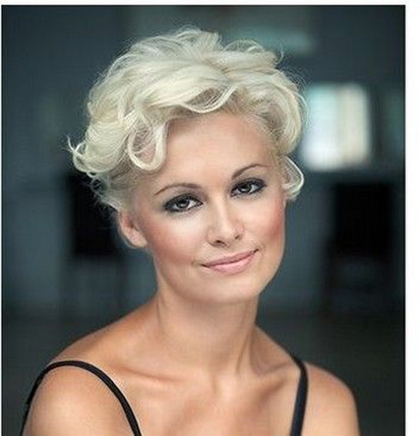 curly-short-hairstyles-for-women-over-50-30-10 Curly short hairstyles for women over 50