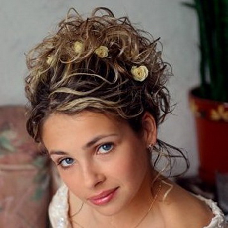 curly-updo-hairstyles-for-long-hair-30-6 Curly updo hairstyles for long hair