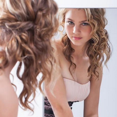 down-curly-prom-hairstyles-34-15 Down curly prom hairstyles