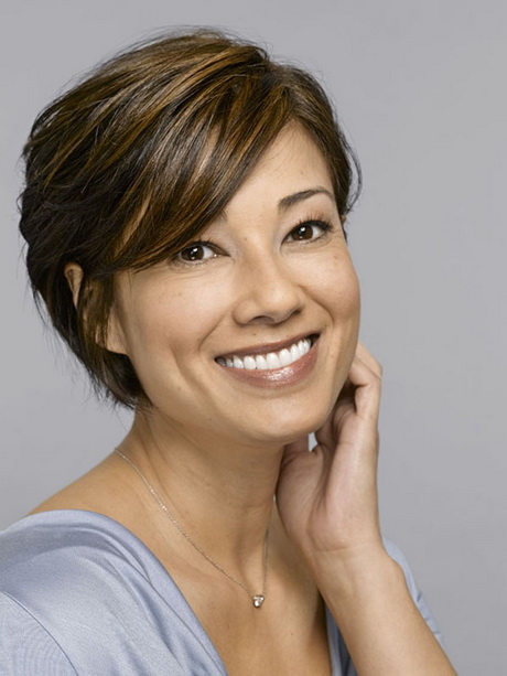 Easy Short Hairstyles For Moms