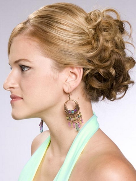 easy-updo-hairstyles-for-long-hair-34-15 Easy updo hairstyles for long hair