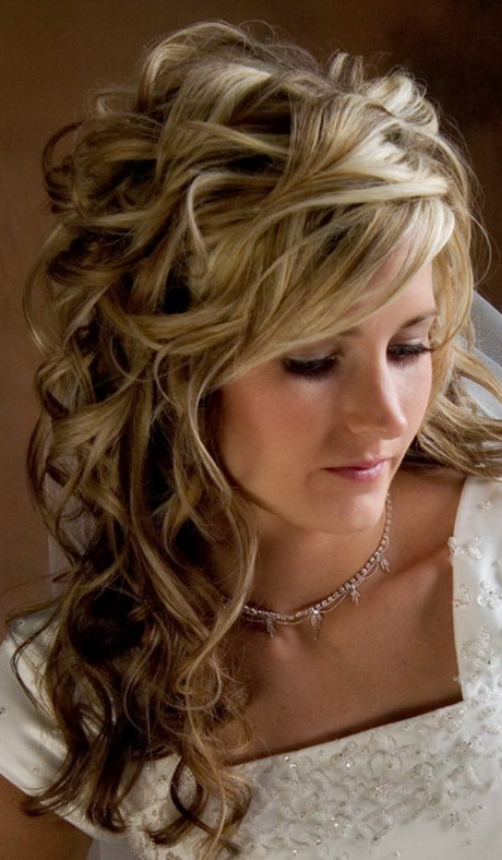 hairstyle-for-bridesmaid-long-hair-09-10 Hairstyle for bridesmaid long hair