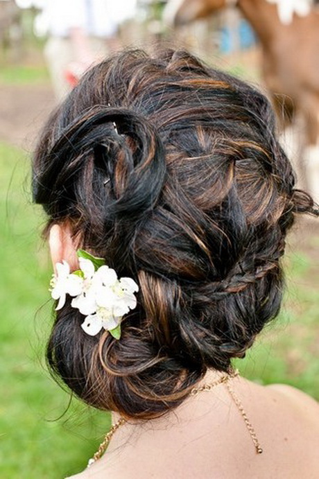 hairstyles-for-brides-with-long-hair-37-10 Hairstyles for brides with long hair