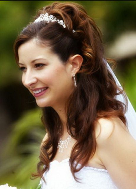 hairstyles-for-brides-with-long-hair-37-18 Hairstyles for brides with long hair