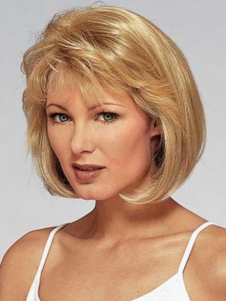 Hairstyles for women over 40 with fine hair