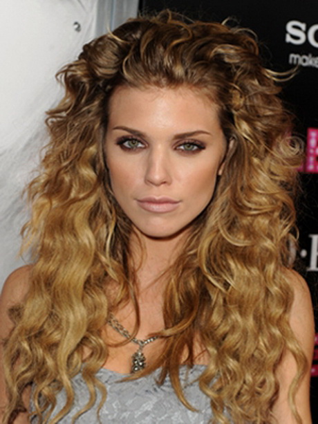 hairstyles-long-curly-hair-35-2 Hairstyles long curly hair