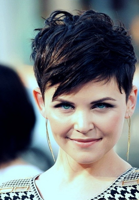 Latest short hairstyle for women 2015