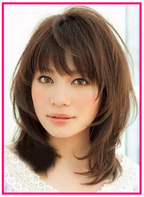 Layered Medium Haircuts With Bangs