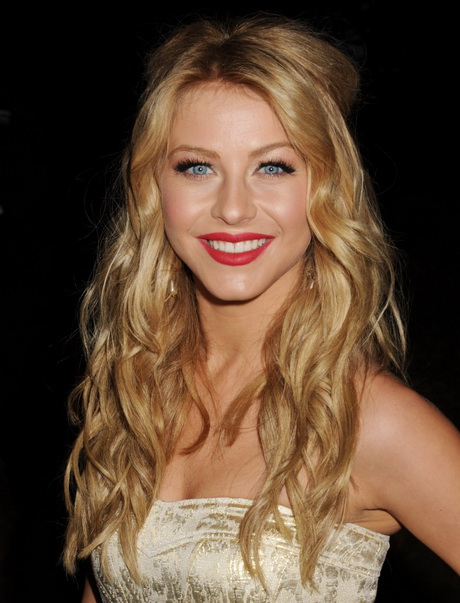 long-blonde-curly-hairstyles-43-15 Long blonde curly hairstyles