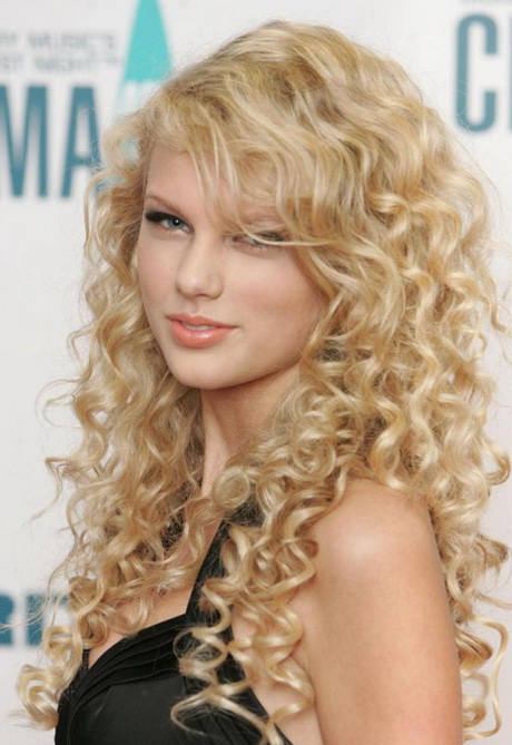 long-blonde-curly-hairstyles-43-19 Long blonde curly hairstyles