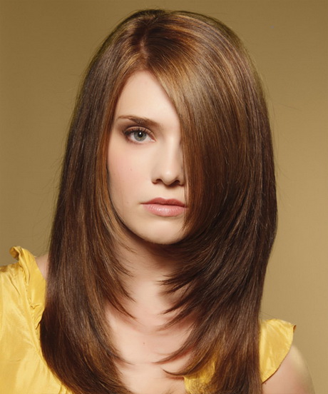 long-layered-haircut-with-side-swept-bangs-15-2 Long layered haircut with side swept bangs