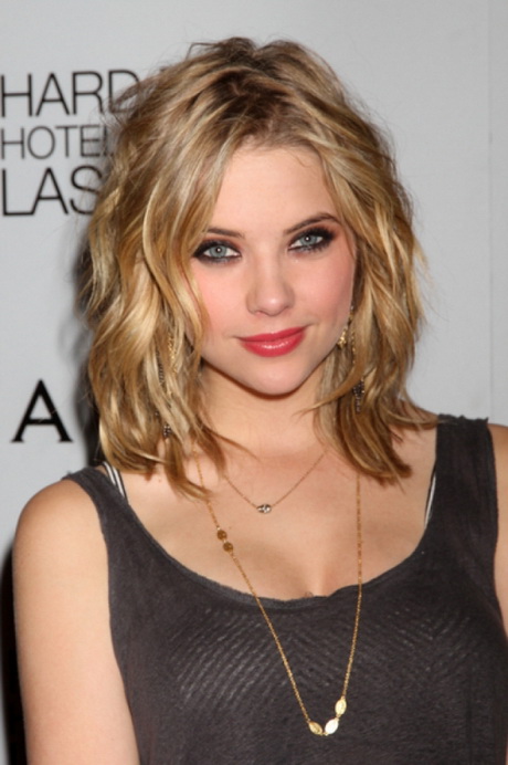 pictures-of-medium-length-hairstyles-70-4 Pictures of medium length hairstyles