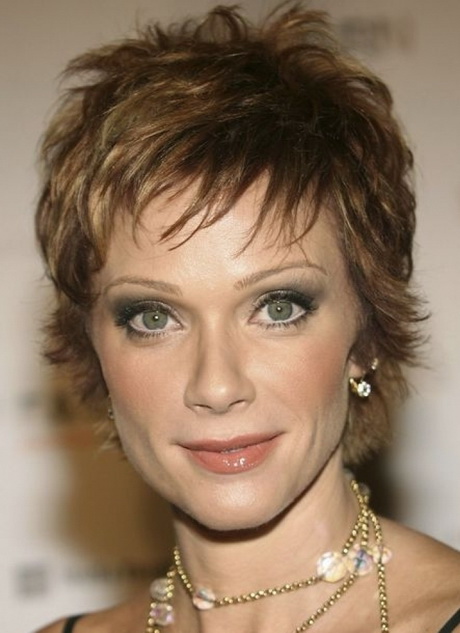 pictures-of-short-haircuts-for-women-over-40-00-12 Pictures of short haircuts for women over 40