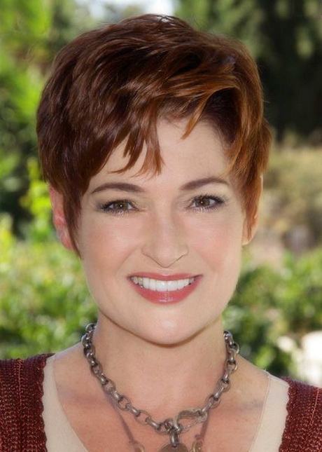 pictures-of-short-haircuts-for-women-over-40-00-16 Pictures of short haircuts for women over 40