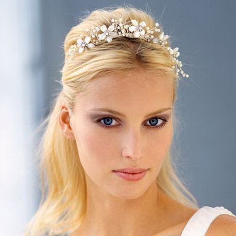 Prom hairstyles with tiaras