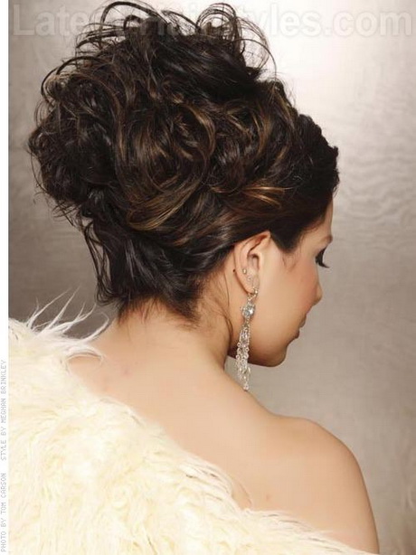 prom-updo-hairstyles-for-long-hair-20-16 Prom updo hairstyles for long hair