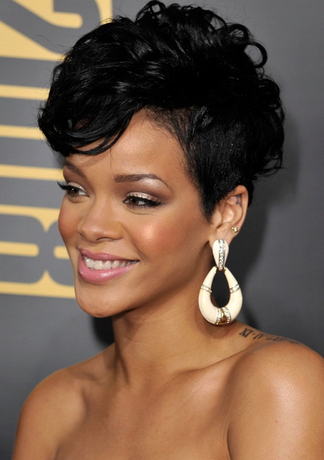 rihanna-short-curly-hairstyles-07-11 Rihanna short curly hairstyles