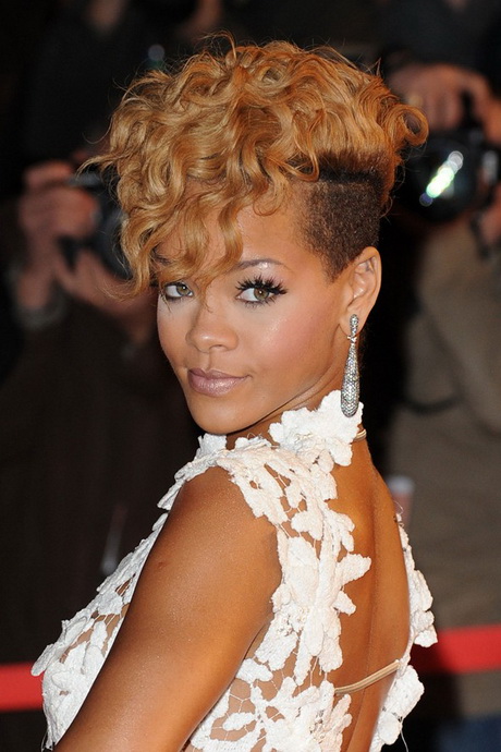 rihanna-short-curly-hairstyles-07-16 Rihanna short curly hairstyles