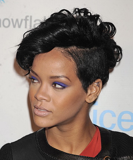 rihanna-short-curly-hairstyles-07-5 Rihanna short curly hairstyles