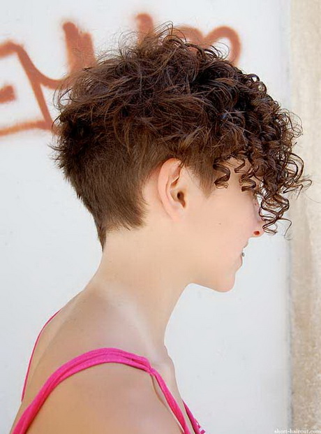 short-curly-hairstyles-for-girls-19-5 Short curly hairstyles for girls