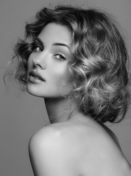 short-curly-hairstyles-for-round-faces-27-17 Short curly hairstyles for round faces