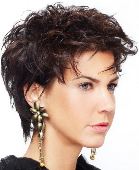 short-curly-hairstyles-for-round-faces-27-7 Short curly hairstyles for round faces