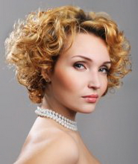 short-curly-hairstyles-for-women-over-50-36-15 Short curly hairstyles for women over 50