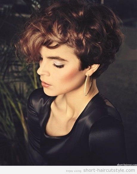 short-curly-hairstyles-girls-23-4 Short curly hairstyles girls