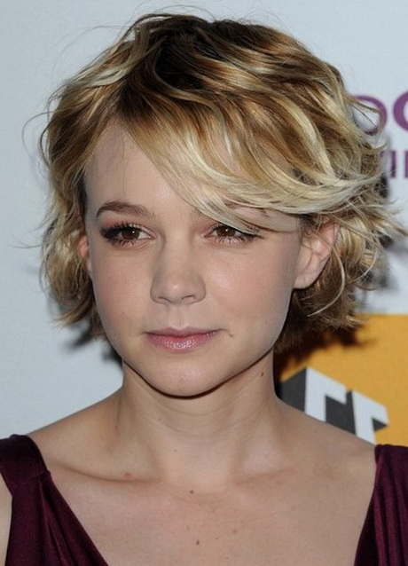 Short haircuts for fine curly hair