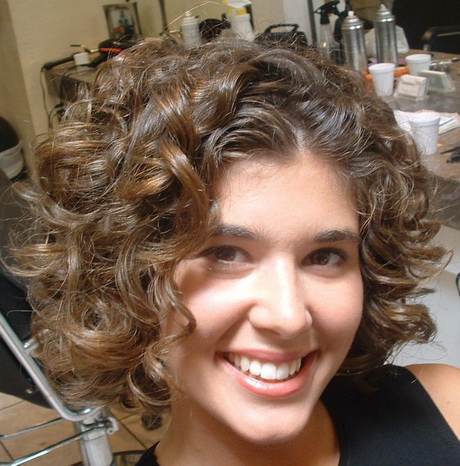 short-haircuts-for-women-with-curly-hair-21-2 Short haircuts for women with curly hair