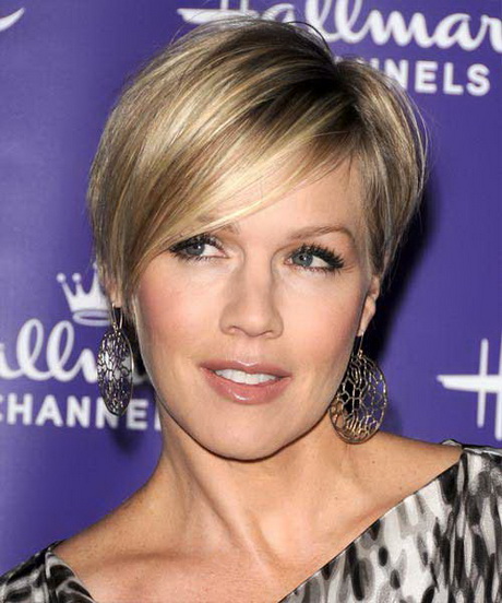 short-haircuts-for-women-with-straight-hair-46-12 Short haircuts for women with straight hair