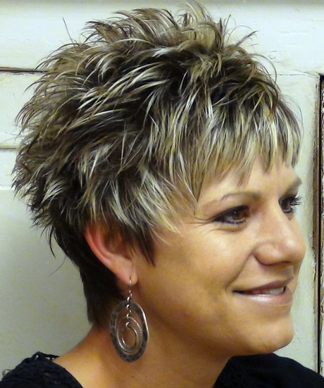 short-hairstyle-for-women-over-40-21-5 Short hairstyle for women over 40
