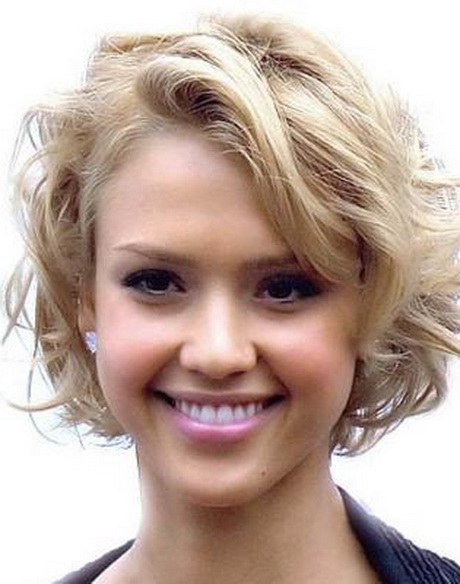 Short Semi Curly Hairstyles