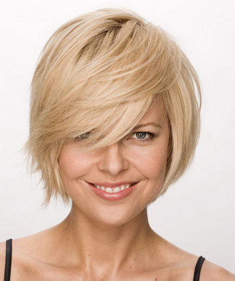 Short textured hairstyles for women