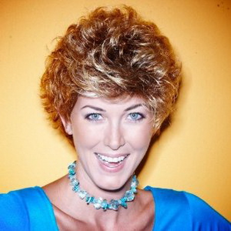 short-wavy-hairstyles-women-over-50-40-19 Short wavy hairstyles women over 50