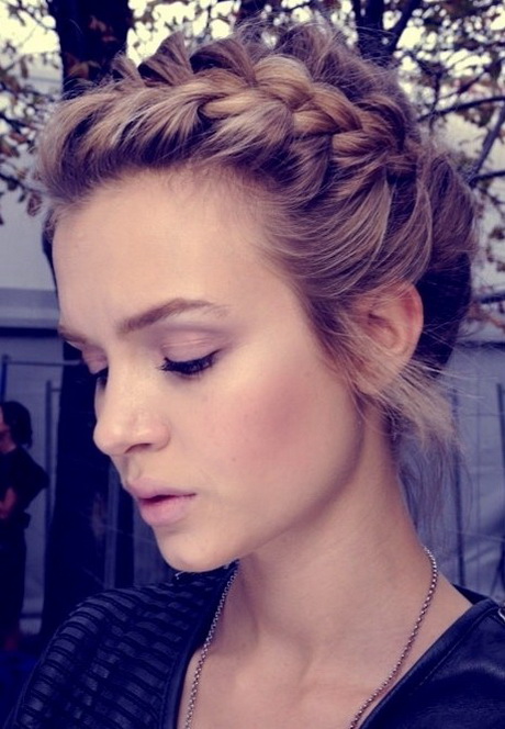 simple-updo-hairstyles-for-long-hair-86-16 Simple updo hairstyles for long hair